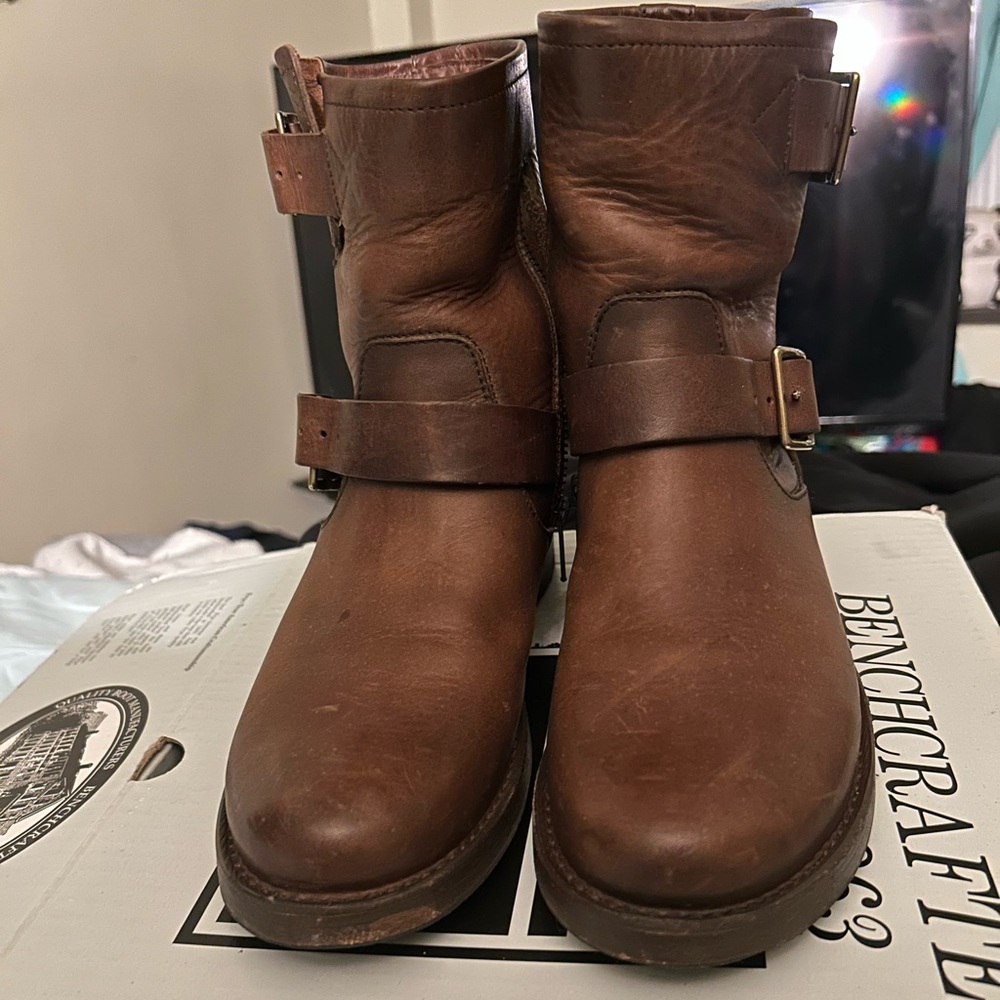 Frye Vicky engineer boots